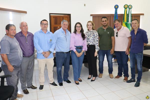 Deputada Estadual Janaína Riva visita Vera e destina uma ambulância nova para o município