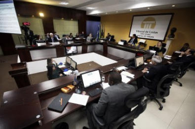 TCE cita economia de R$ 10 mi e autoriza MT retomar demissões voluntárias