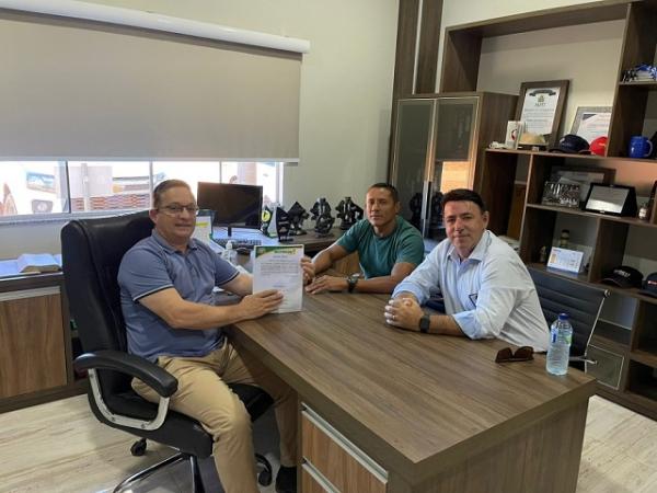 Nova Ubiratã: Prefeito assina ordem de serviço para início da reforma na unidade de saúde de Entre Rios