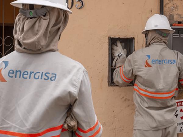 Sorriso: Bandidos roubam uniforme da Energisa após render funcionário na porta de casa e amarrar jovem em banheiro, no São José I